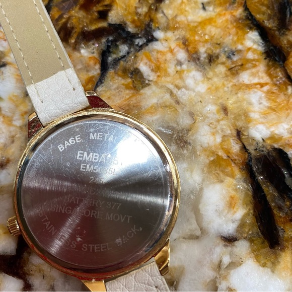 Embassy watch, pearls around dial - Picture 3 of 3